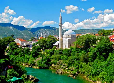 البوسنة والهرسك من البلاد الاسلامية في منطقة